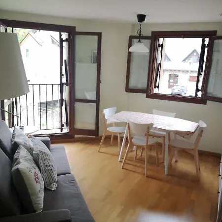 Apartamentos Aguas Limpias Sallent de Gállego Exterior foto